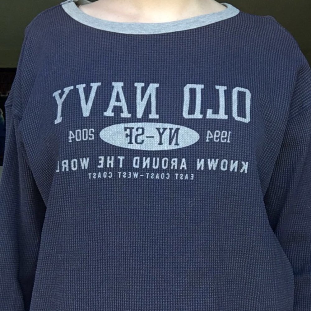 Old Navy t-shirt